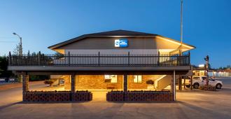 Best Western King Salmon Inn - Soldotna - Building