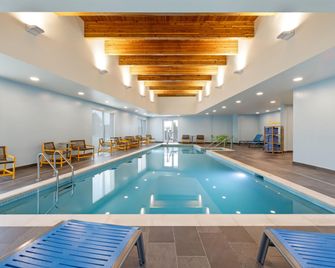 Home2 Suites by Hilton Madison East - Madison - Pool