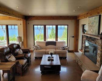 Custom Lake Michigan home with amazing views - Leland - Sala de estar