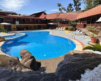 Hotel El Bambu - Puerto Viejo de Sarapiquí - Piscina