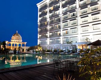 The Rich Jogja Hotel - Yogyakarta