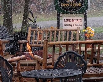 Deer Creek Winery at Brooks Estate - Shippenville - Patio