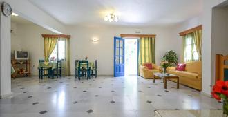 Hotel Francesca - Agios Prokopios