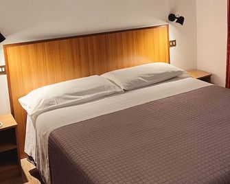 Hotel Umbria - Perugia - Soverom