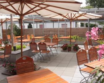 Art-Hotel Erlangen - Erlangen - Patio