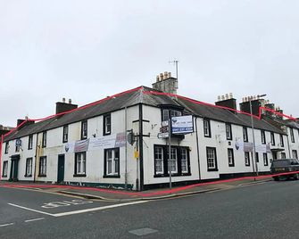 Douglas Arms Hotel - Castle Douglas - Building