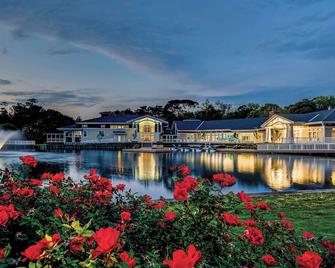 Hilton Vacation Club Beachwoods Kitty Hawk - Kitty Hawk - Building