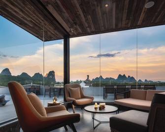 Percent Hotel Yangshuo - Guilin - Balkon