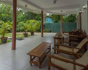 Rekawa Village Inn - Tangalla - Patio