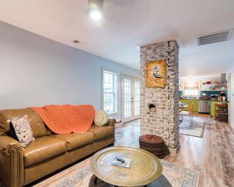 Bohopad - Matthews - Living room