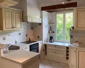 Le logis des diligences - Vue sur le château - Montsoreau - Cocina