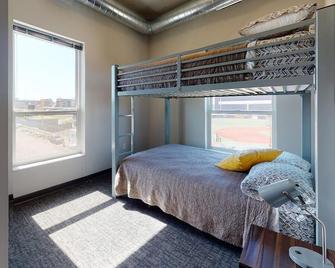 Designer Lofts in Dinkytown: Small or Large Groups - Minneapolis - Bedroom