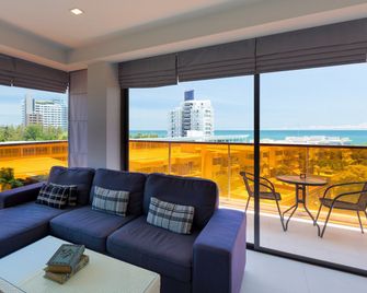 Rocco Hua Hin Beach Seaview - Hua Hin - Balcony