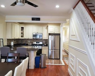 Comfortable Cribs Duplex luxury apartments - Queens - Kitchen