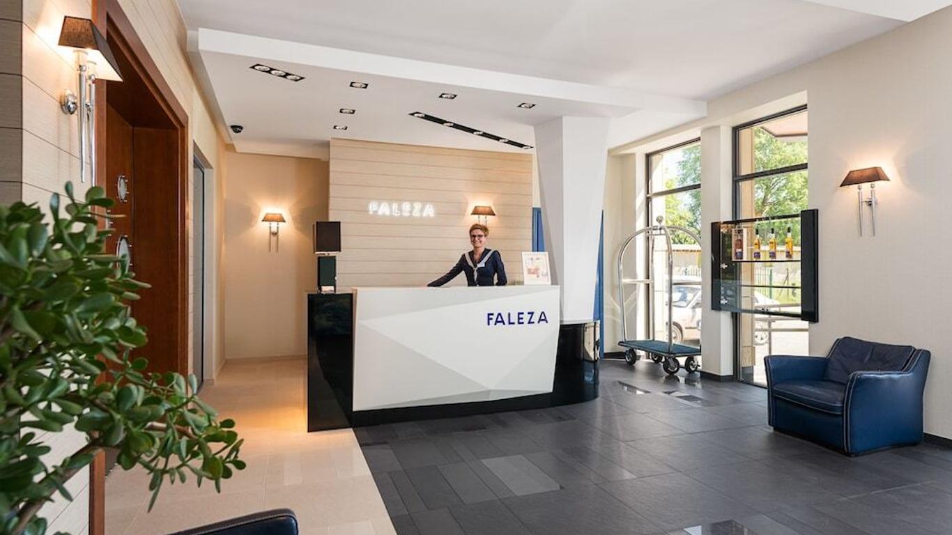 Hotel Faleza - z widokiem na morze