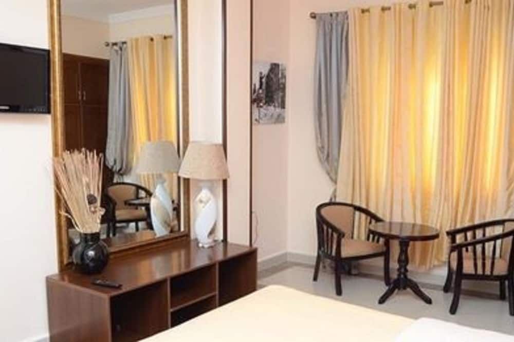 Hotel Les Ambassadeurs