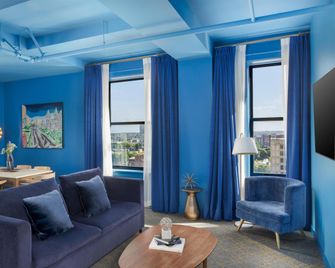 Angad Arts Hotel St. Louis, Tapestry Collection by Hilton - St. Louis - Bedroom