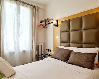 Hotel De France 18 - Paris - Phòng ngủ