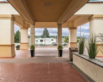Grand Idaho Inn & Suites - Pocatello