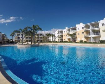 Apartment sea view, pool, 200m beach and center of the village of Alvor - Alvor - Pool