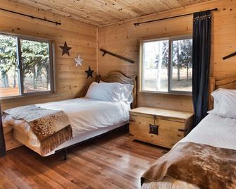 The Ranch House river view on 280 acre Sevier River Ranch - Hatch - Slaapkamer