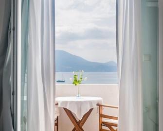 Hotel Ippocampos Studios - Adamantas - Balkon