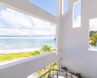 Oceanfront/ Fully Staffed/ Free Parking - Getaway! - Rural Hill - Balcon