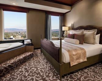 Silver Legacy Resort Casino At The Row - Reno - Bedroom
