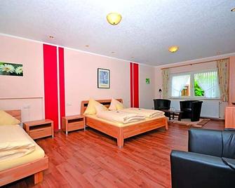 Hotel Gästehaus auf der Lay - Beilstein - Schlafzimmer
