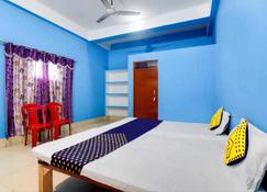 OYO 810788 Ramnagar Varanarasi - Varanasi - Bedroom