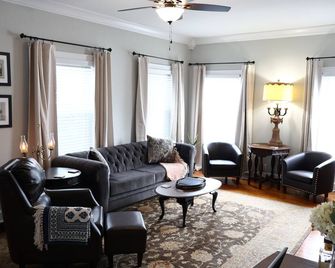 Holiday Distillery Getaway Near Bardstown Hot Tub & Outdoor Firepit - Springfield - Sala de estar