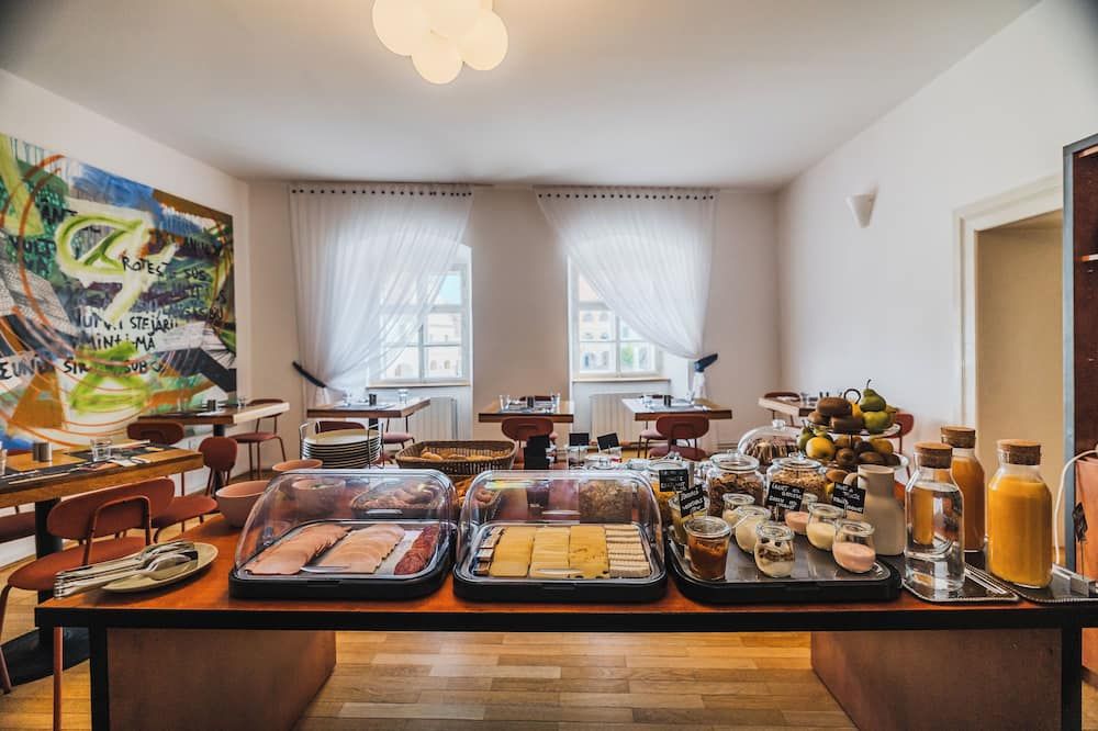 Hotel Casa Luxemburg - סיביו - בופה