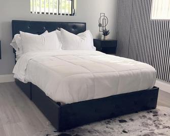 Your cozy nest away from home! 15 Minutes to Hollywood beach and boardwalk! - Hollywood - Habitación