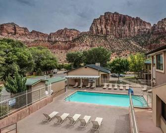 Quality Inn Springdale at Zion Park - Springdale - Pool