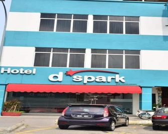 Hotel O Dspark Port Klang - Klang - Edificio
