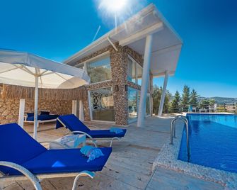 Likya Pavilion Hotel - קלקאן - בריכה