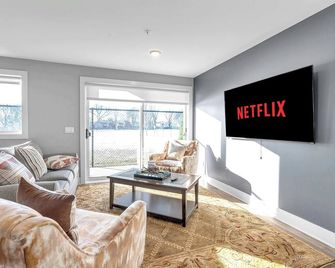 Premier Birmingham Retreat - Birmingham - Salon