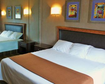 Surfside Motel - Queens - Camera da letto