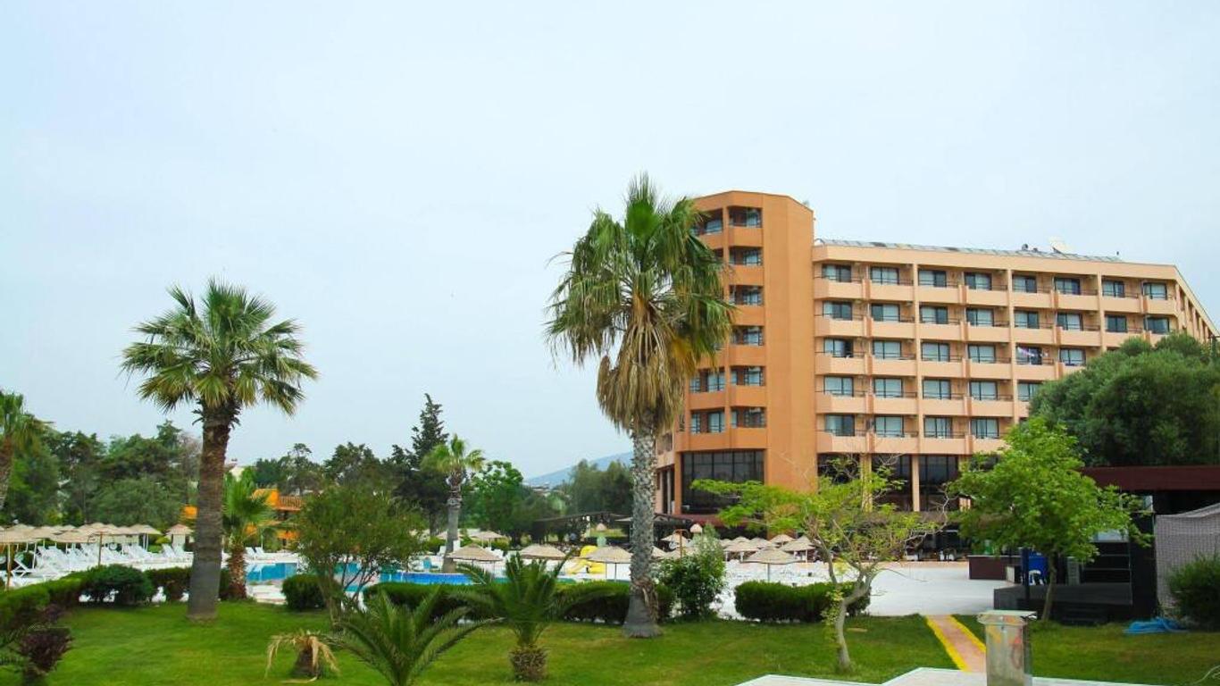 The Holiday Resort Hotel