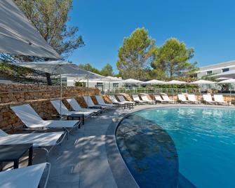 Golden Tulip Sophia Antipolis - Hotel & Spa - Valbonne - Zwembad