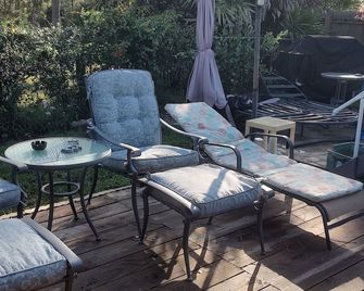 Unique Studio Apartment Wifi King Bed Jet Tub Pool C/O - Lake Placid - Patio