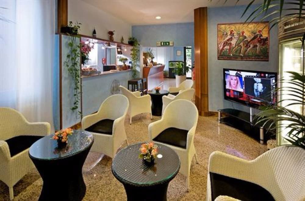 Hotel Roma - ראבנה