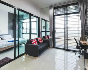 The Smart Hostel - Nakhon Ratchasima - Sala de estar