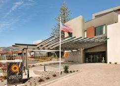 La Quinta Inn & Suites by Wyndham San Luis Obispo Downtown - San Luis Obispo - Gebouw