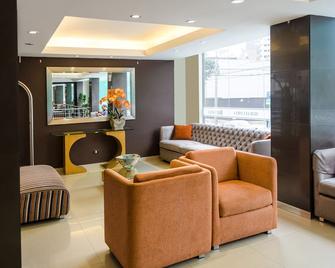 Hotel Britania Miraflores - Lima - Living room
