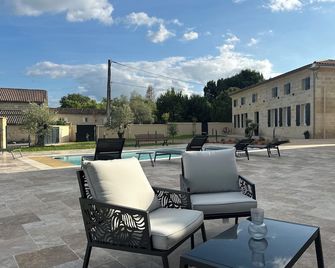 La Salargue - le Repaire de Maltus 'Gîtes & Spa' - Lussac - Patio