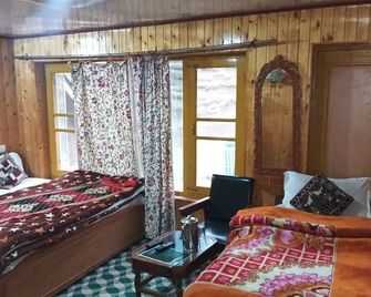 Hotel Bright Palace - Pahalgam - Bedroom