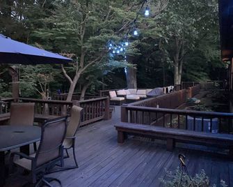 Lakeside Family Retreat at Barren River - Lucas - Patio
