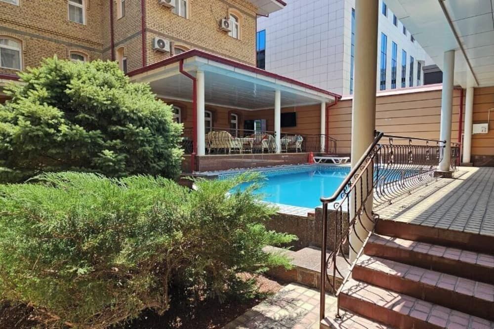Hotel Bek - Taskent - Piscina