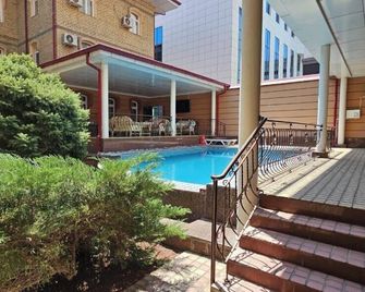 Hotel Bek - Taskent - Piscina